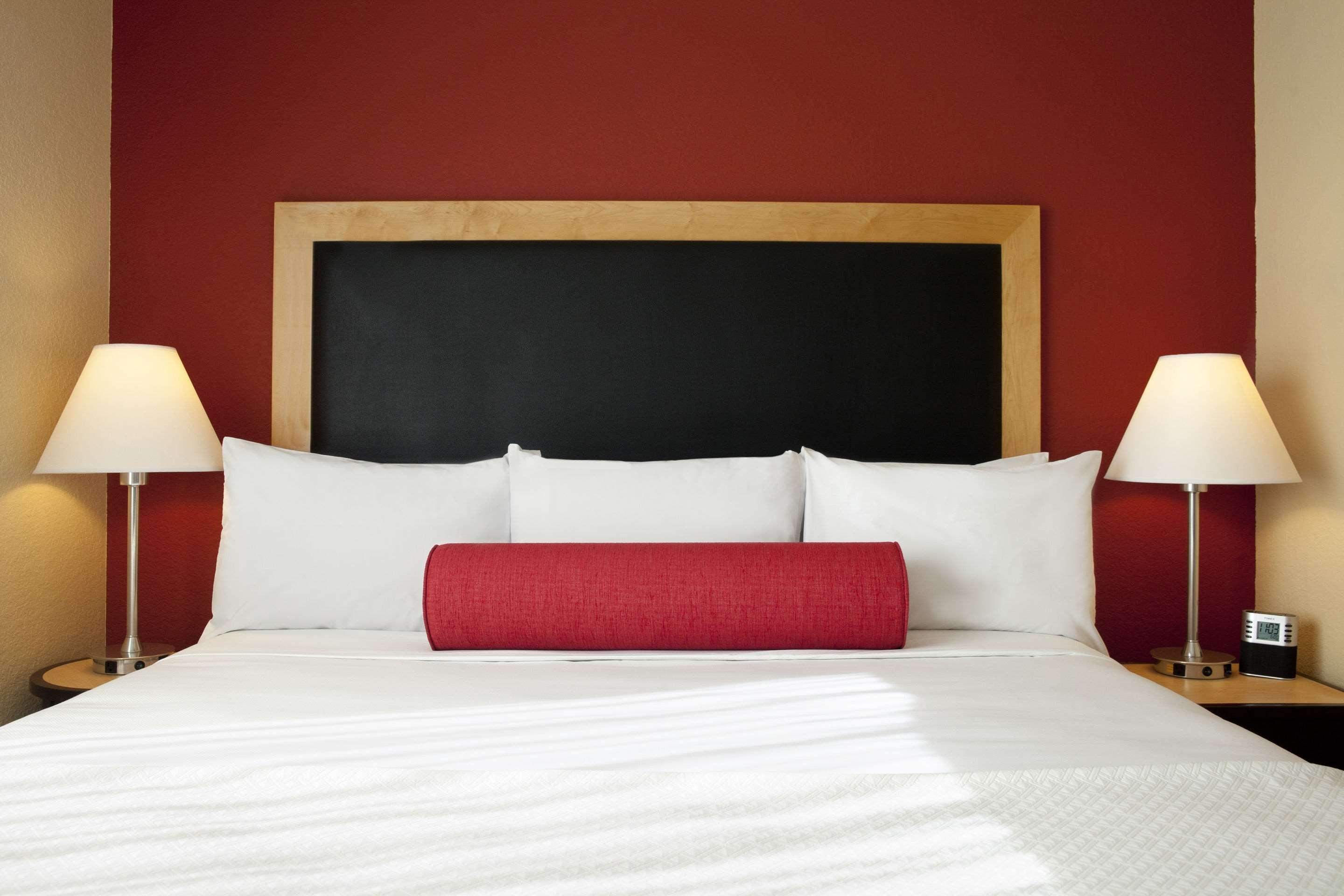 Holiday Inn Express Miami Airport-Blue Lagoon Area By Ihg Miami Springs Екстериор снимка